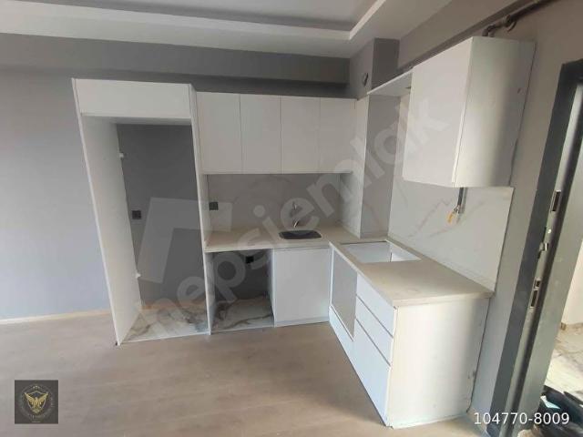 ESENYURT SAADET MAHALLESİNDE TORIUM AVM'YE YAKIN METROBÜSE YAKIN 1+1 DAİREMİZ