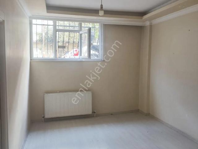 Esenyurt Sultaniye Mahallesi 617 Sokak No 24 Bahçe Katı 2 +1 Merkezi Lokosyonda Kiralık Daire Ev