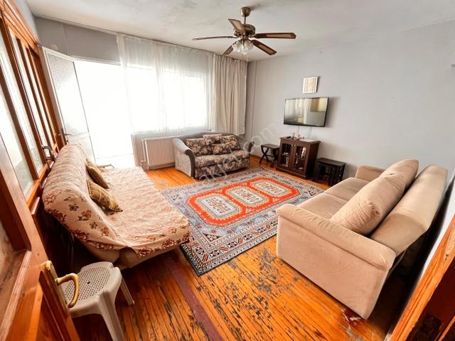 Eserkent Meydan Yakını Full Eşyalı D.gazlı Arakat Daire
