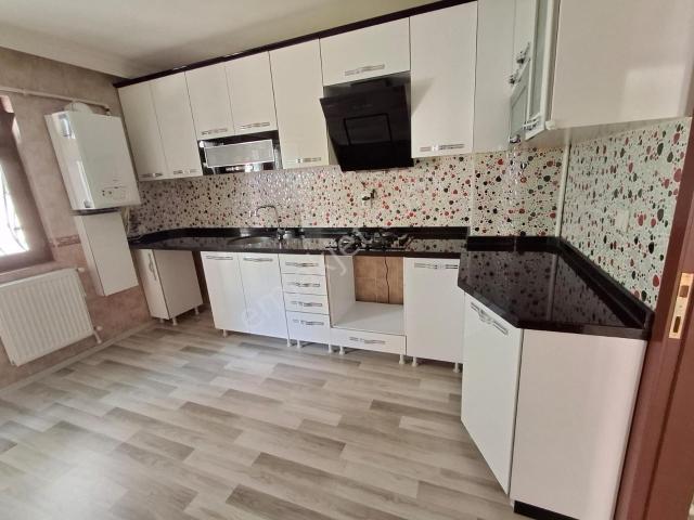 Esertepe'de Yapılı Temiz 3+1 Kiralık Daire