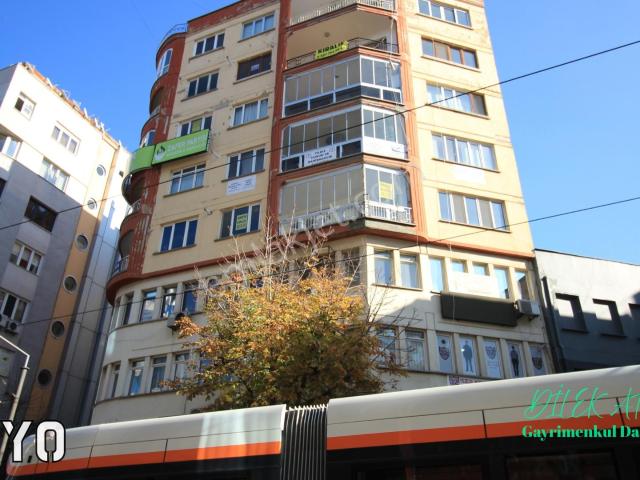 esgyo dan Esnaf Sarayı Caddesin De 3+1 Kiralık Daire