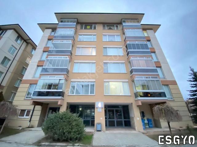 Esgyo'dan Batıkent Mah. Kılıçoğlu Sitesinde 3+1 Kiralık Daire