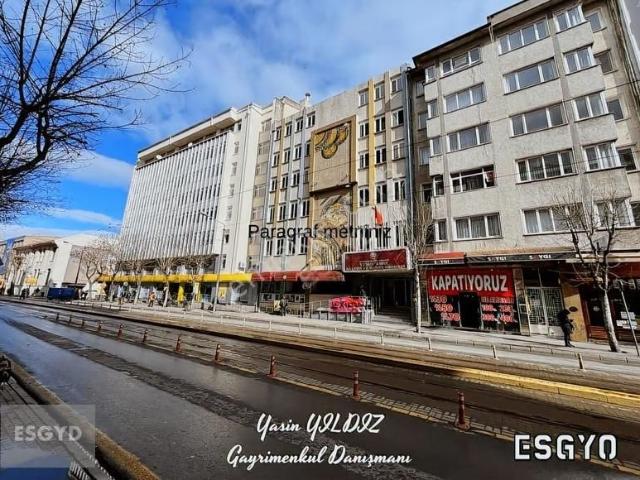 Esgyo'dan İki Eylül Cd. Üzeri Nüfus Müd. Karşısı 3+1 Daireler