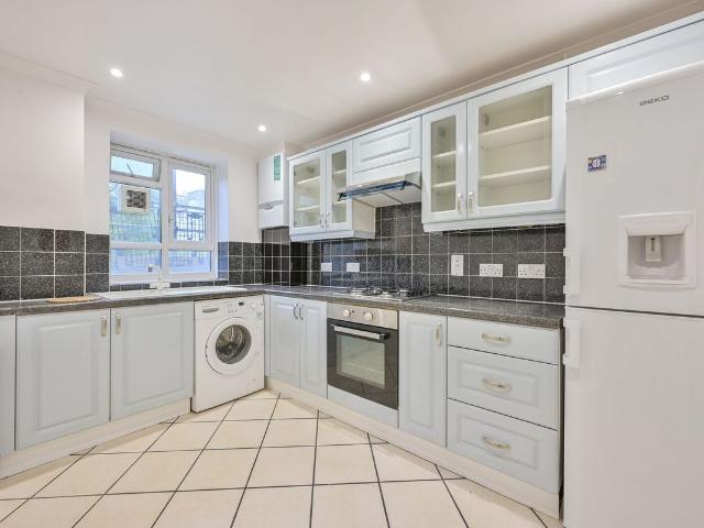 Esher Gardens, Southfields, London SW19, 4 bed flat to rent, £3,500 pcm | PrimeLocation