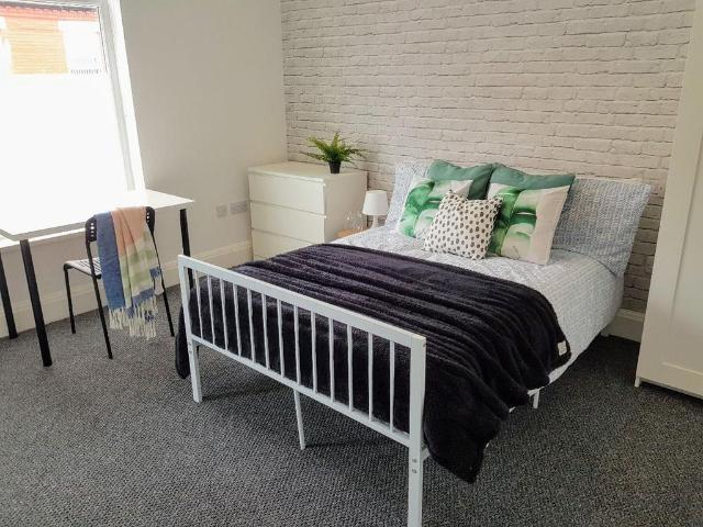 Esher Road, Liverpool 6 bed terraced house to rent £3,640 pcm £840 pw