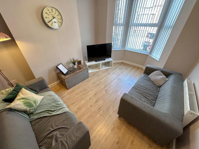 Esher Road, Liverpool, L6 6DF, United Kingdom | 5 bed townhouse for rent #135136658 | Rentberry