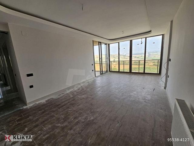 ESİN YILMAZER'DEN TEKİNCE CADDE'DE SATILIK 3+1 DAİRE