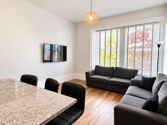 Eskdale Terrace, Tyne and Wear NE2 4 bed flat to rent £3,033 pcm £700 pw