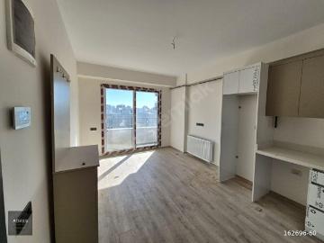 ESKİ MEZİTLİ'DE İKİ CEPHELİ KİRALIK SIFIR 1+1 DAİRE