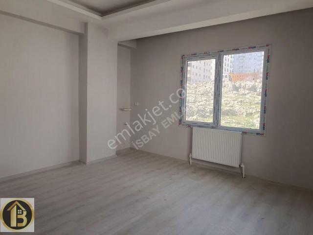 Eski Avm Arkası Ayrı Mutfak 2+1 Satılık Daire