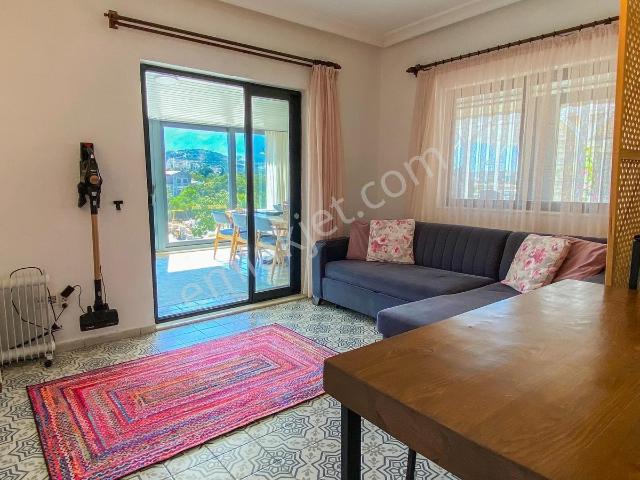 Eski Datça'da Giriş Kat 75 M² 2+1 Geniş Bahçeli Satılık Daire