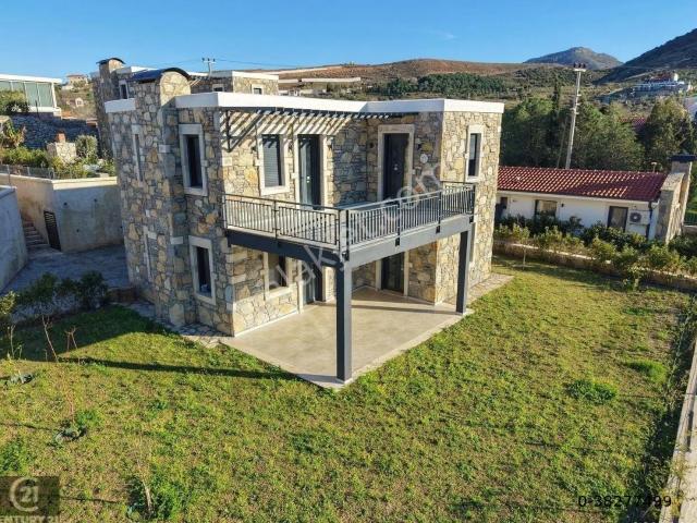 Eski Datça'da Modern Taş Mimari | 500 M² Arsa Payı 3+1 Villa
