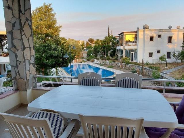 Eskiçeşme Mahallesinde Site İçerisinde 2+1 Kiralık Üst Kat Daire