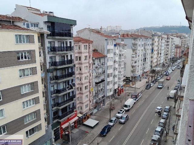 Eskişehir Kurtuluş Mah. Vatan Cad. Üzeri Kiralık 3+1 130m2 Asansörlü Daire*eskişehir'in Merkezinde