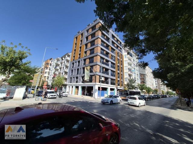 Eskişehir M.k Atatürk Cd.üzerinde Ebeveyn Banyolu Kiralık Daire