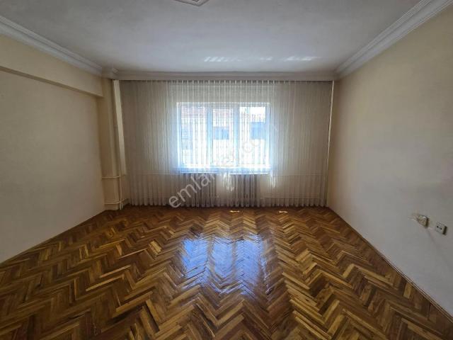Eskişehir Tepebaşı Mamure Mh Kırım Cd 2+1 Kiralık Daire