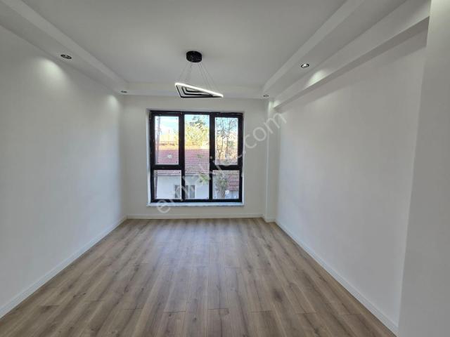 Eskişehir Tepebaşı Esentepe Mh 2+0 Satılık Daire