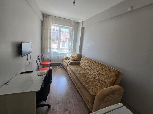Eskişehir Tepebaşı Sütlüce Mh İstiklâl Cd Eşyalı 1+1 Kiralık Daire