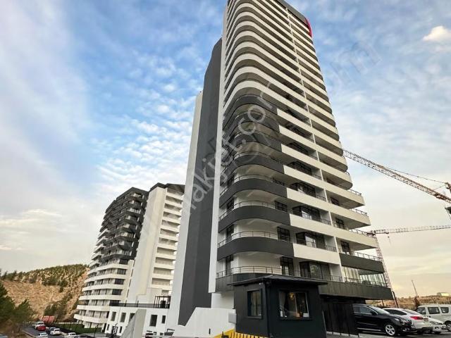 Eskişehir Yolunda Koru İdeal Sitesinde Metroya Yakın 2+1 Daire