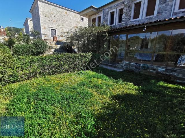 Eski Foça Fokai Sitesi Yanı Özel Plajlı 3+1 Taş Ev