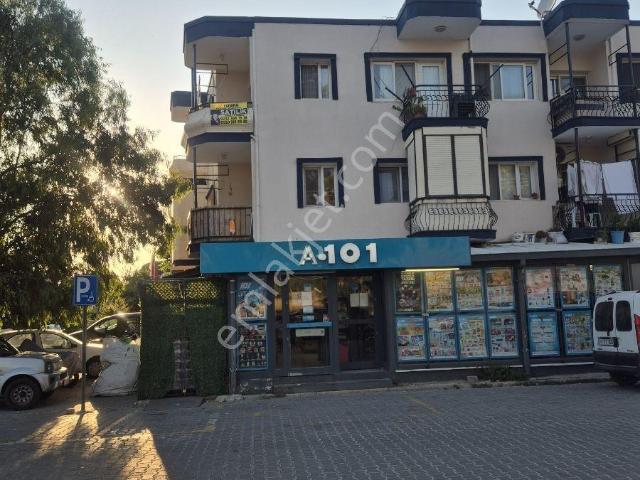 Eski Foça Tam Merkez'de Satılık 2+1 Daire