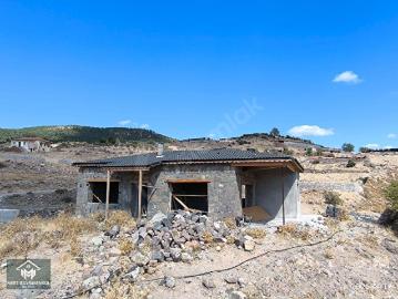 ESKİ GÖRECEDE SATILIK 183M2 ARAZİ İÇİNDE SIFIR 90M2 TAŞ EV