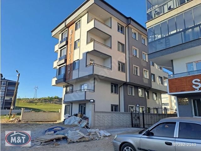Eski Hastane Bölgesi Rekabet Lisesi Yanı Sıfır 2+1 Satılık Daire