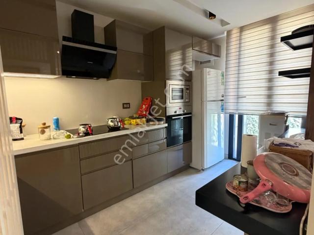 Eski Stadyum Civarı Reşatbey Consept De Cadde Üzeri Manzralı 2+1