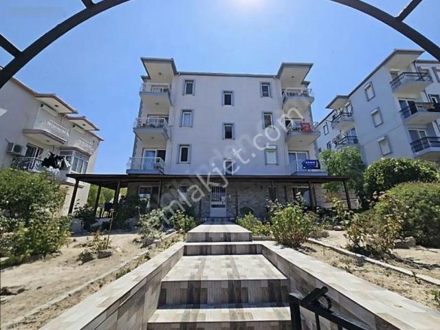 Eskifoça Merkezde Satılık Eşyalı 2+1 Daire