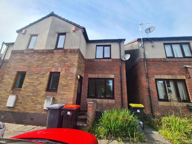 Eskrigge Court, Lancaster, LA1 3 bed semi detached house to rent £925 pcm £213 pw