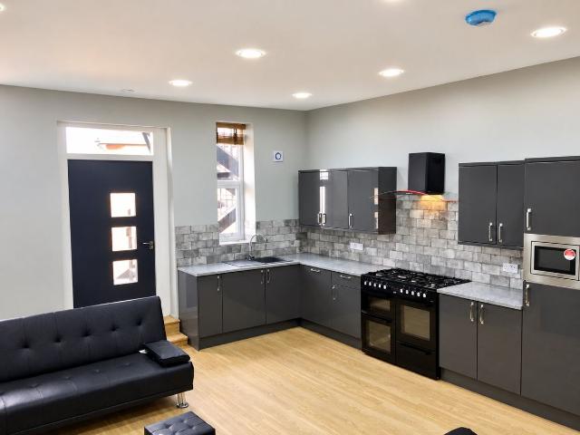 Eslington Road, Jesmond, Newcastle Upon Tyne NE2, 4 bed flat to rent, £3,033 pcm | PrimeLocation