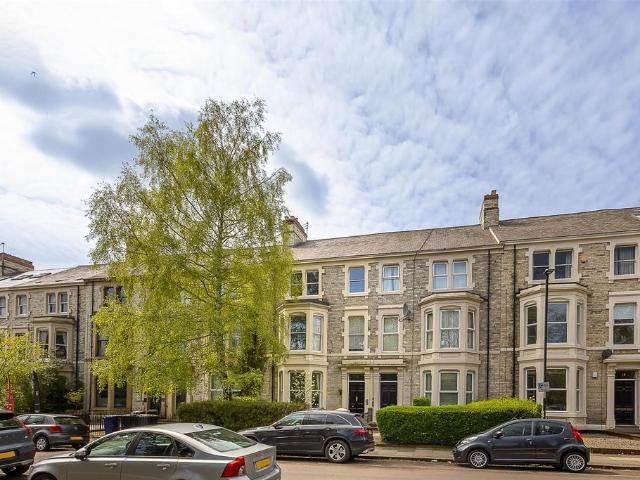 Eslington Terrace, Jesmond, Newcastle. 2 bed flat to rent £1,600 pcm £369 pw