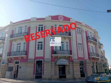 Espaço com 10 divisões no centro de Loulé | 26063253937
