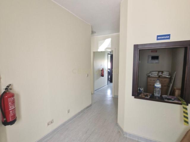 Espaço com 117 m² para Serviços no Centro de Portalegre