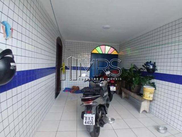 Espaçosa Casa à Venda no Tupiry Praia Grande 3 Quartos Suíte