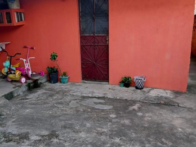 Espaçosa Casa com 5 Quartos no Bairro Da Paz