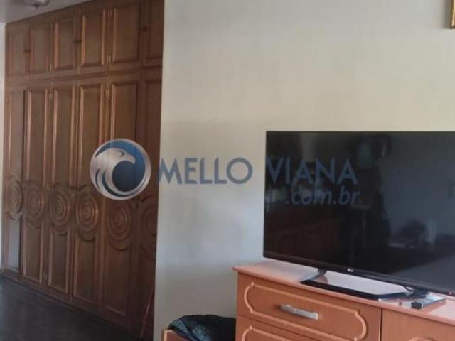 Espaçosa e luxuosa casa de 5 quartos no Centro de Carmo de Minas MG, com 3 suítes e 343m² de área. A
