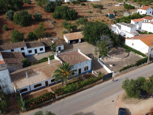 Espaçosa Moradia em Poço Barreto – Excelente Oportunidade de Investimento