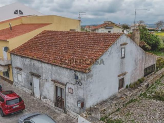 Espaçosa Moradia para Recuperação em Sintra