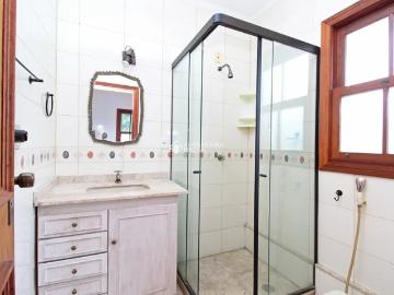 Espaçosa residência no bairro, próxima ao iguatemi e bouboun country!