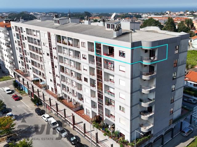 Espaçoso T2 com Garagem Fechada em Vilar do Paraíso