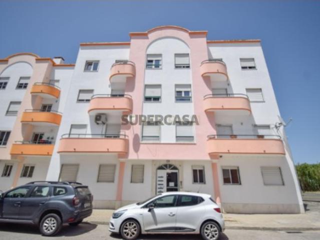 Espaçoso apartamento T3 em Samouco, Alcochete Oportunidade Única