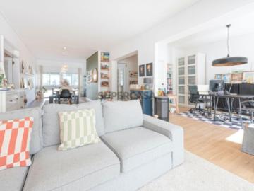 Espaçoso Apartamento T5, transformado em T4, nos Olivais, Lisboa