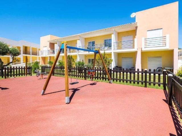 Espaçoso e bonito apartamento T2 em condomínio privado para arrendamento