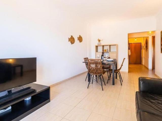 Espaçoso e bonito apartamento T2 em condomínio privado para arrendamento