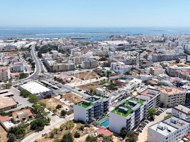 Espaçoso e Luminoso Apartamento T3 com Piscina 0m² Quelfes