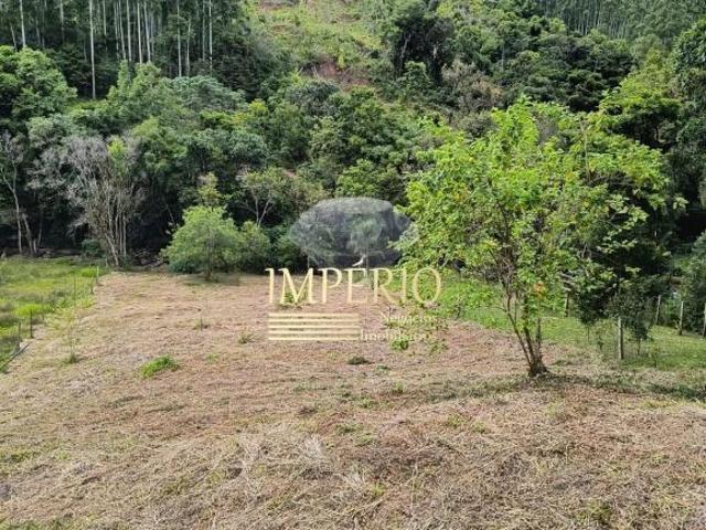 Espaçoso sítio à venda em Três Coroas RS, bairro Caboclos: 2 quartos, 1 sala, 1 banheiro, 1 vaga, 2