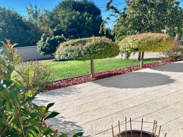 Espace, confort et verdure: une maison familiale prête à vivre