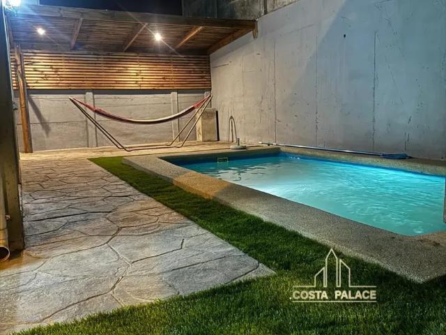 Espacio, Comodidad Y Piscina