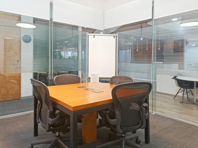 Espacio de oficina en renta para 4 personas en Regus Convention Center